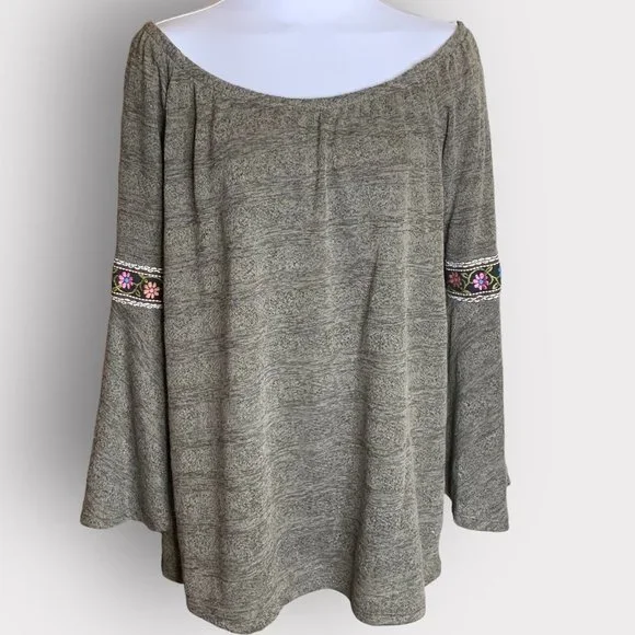 VAVA by Joy Han KYLE Cold Shoulder Blouse GRAY Large NEW With Tags - Picture 2 of 8